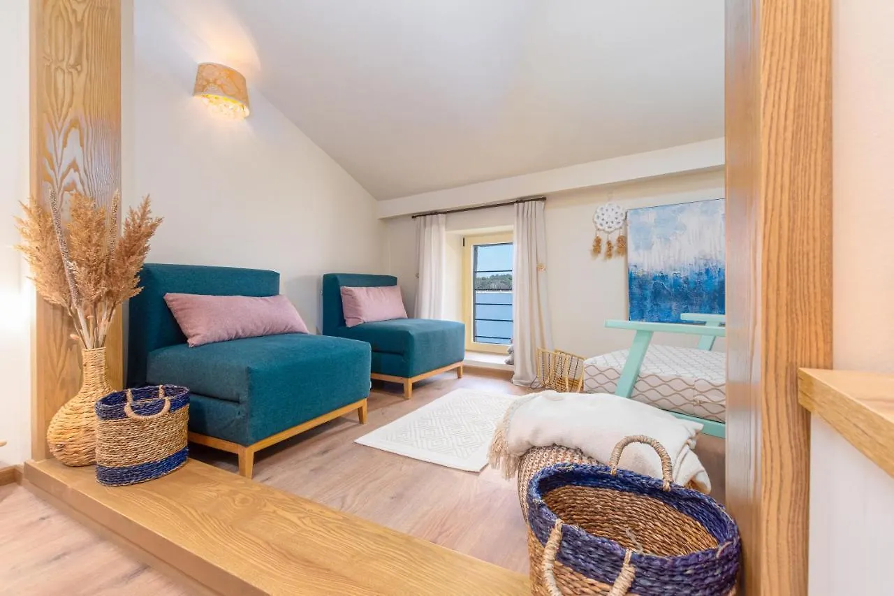 Exclusive Seafront Bacchus Apartment ポレッチ